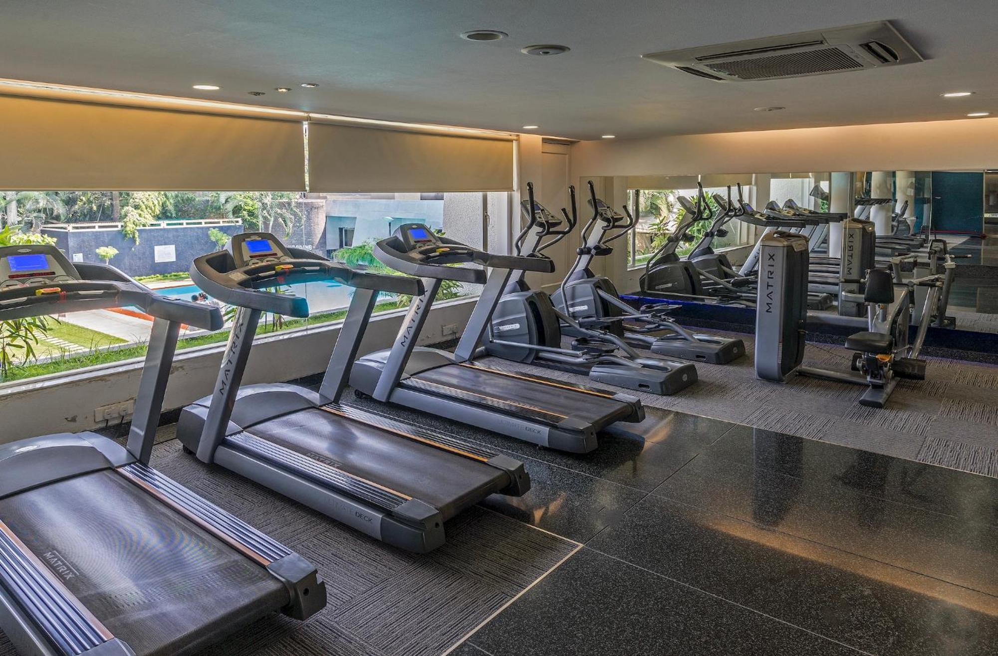 Hotel Lch Fitness Indore Esterno foto